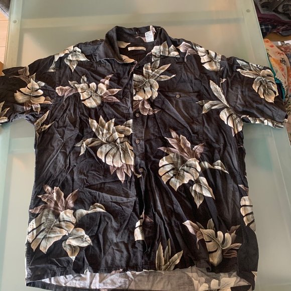 Tee - Picture 1 of 3